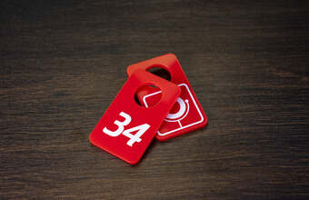 номерок оргстекло для камеди клаб